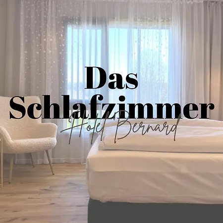 Hotel-Weingut Bernard Sulzfeld am Main Номер фото