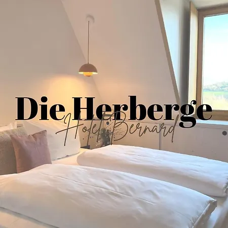Hotel-Weingut Bernard Sulzfeld am Main Номер фото