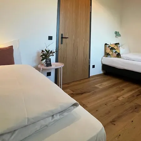 Hotel-Weingut Bernard Sulzfeld am Main Экстерьер фото