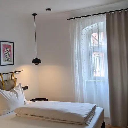 Hotel-Weingut Bernard Sulzfeld am Main Экстерьер фото
